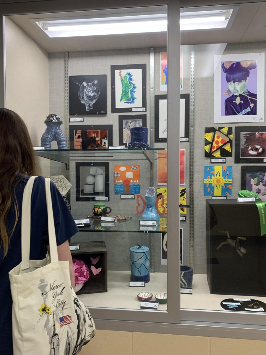OLHS Art Show Displays Creativity