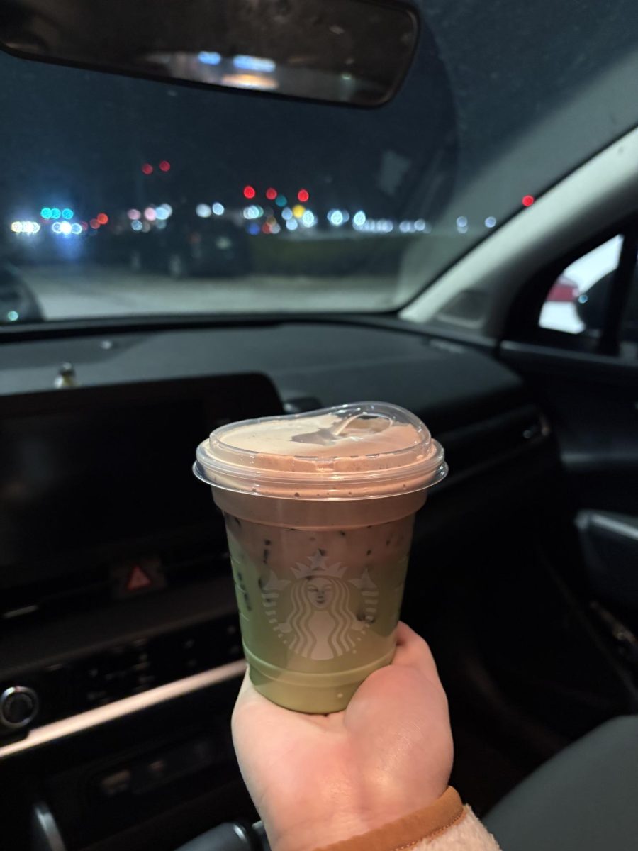 Trying Starbuck's Dubai Menu